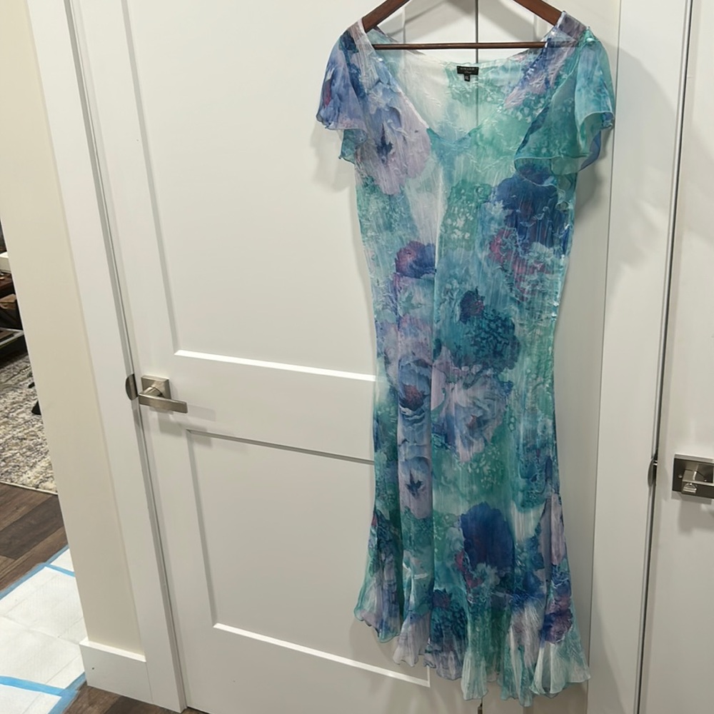Komarov dress - very sheer XL flutter sleeves